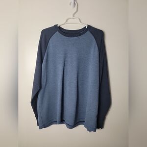 L.L. Bean Men's Two Toned Blue Slightly Fitted Pullover Shirt, L Reg